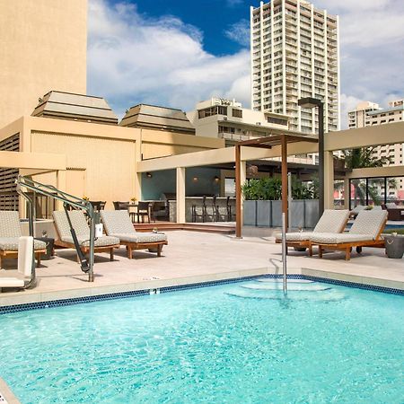 Aston Waikiki Beach Tower Honolulu Exterior photo