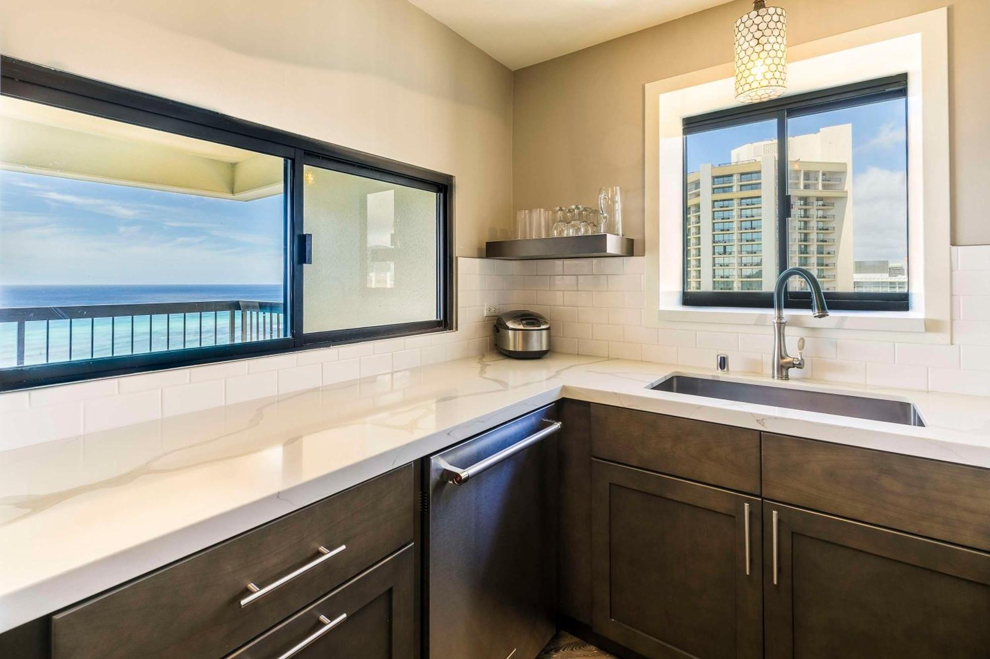 Aston Waikiki Beach Tower Honolulu Exterior photo Kitchen