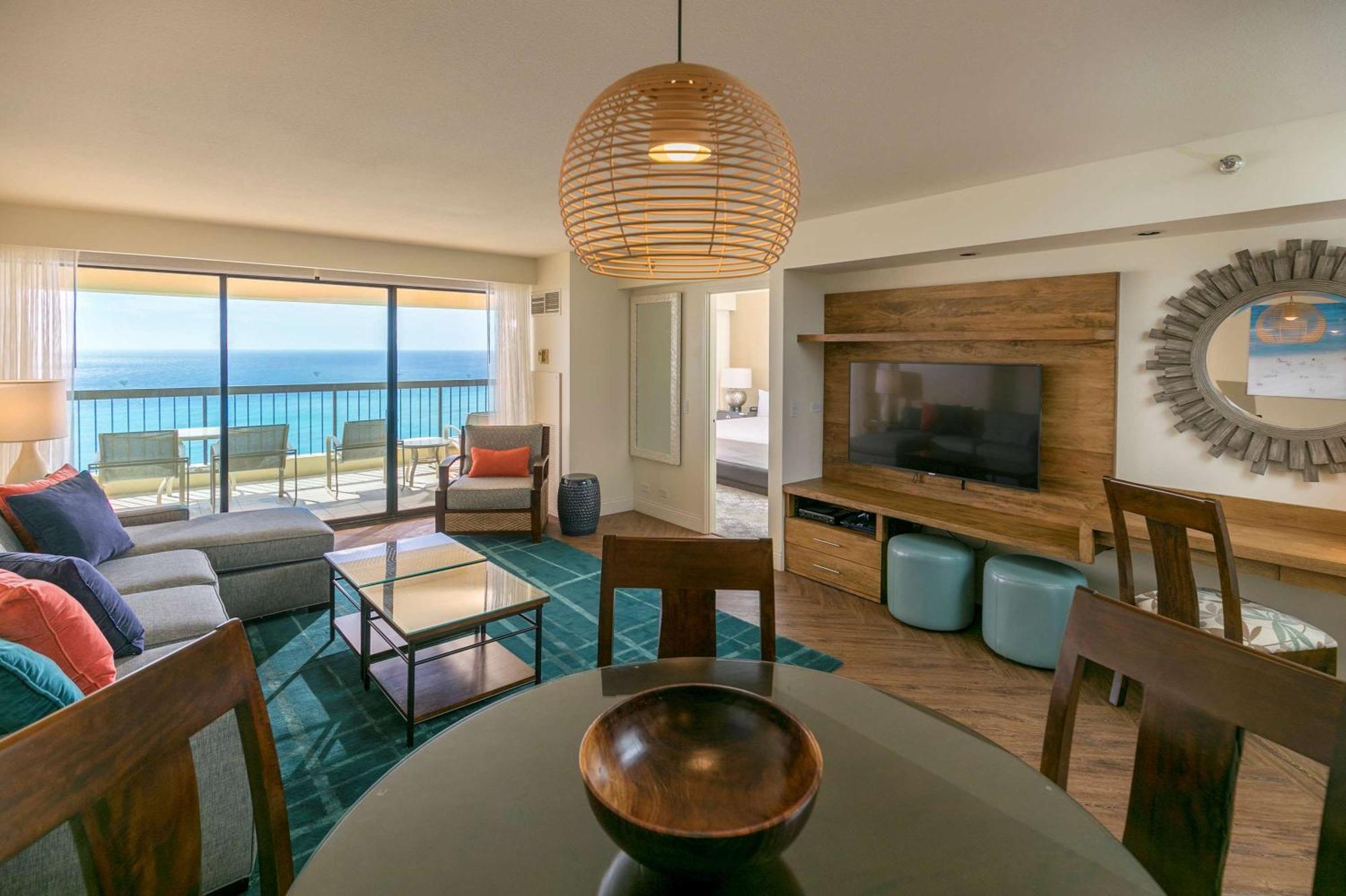 Aston Waikiki Beach Tower Honolulu Exterior photo A living room at the Hilton Waikoloa Village