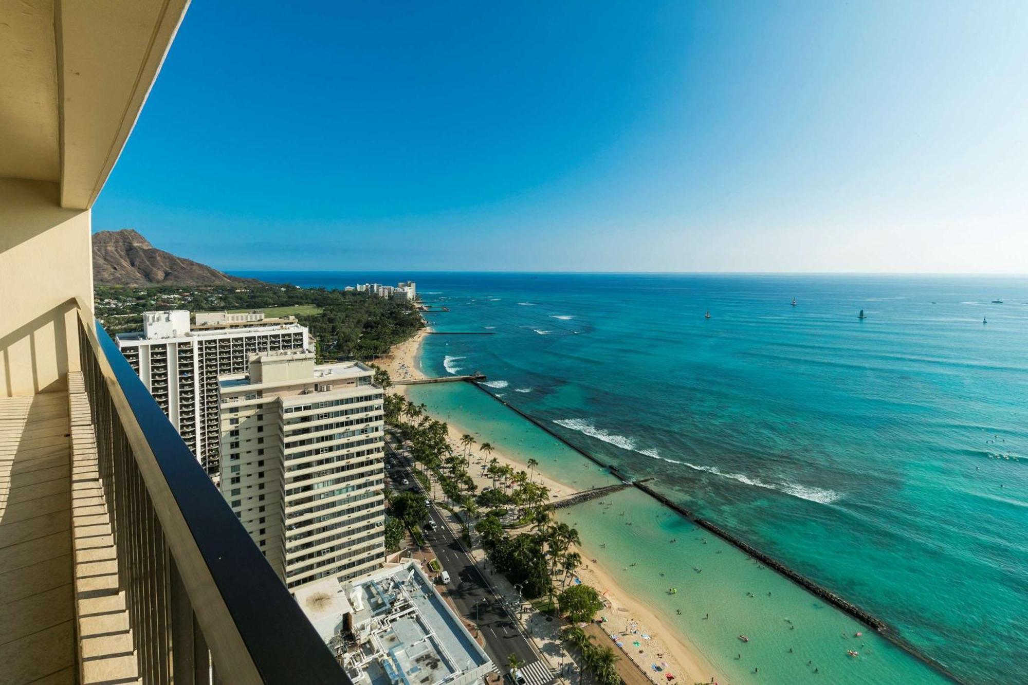 Aston Waikiki Beach Tower Honolulu Exterior photo Waikiki, Honolulu