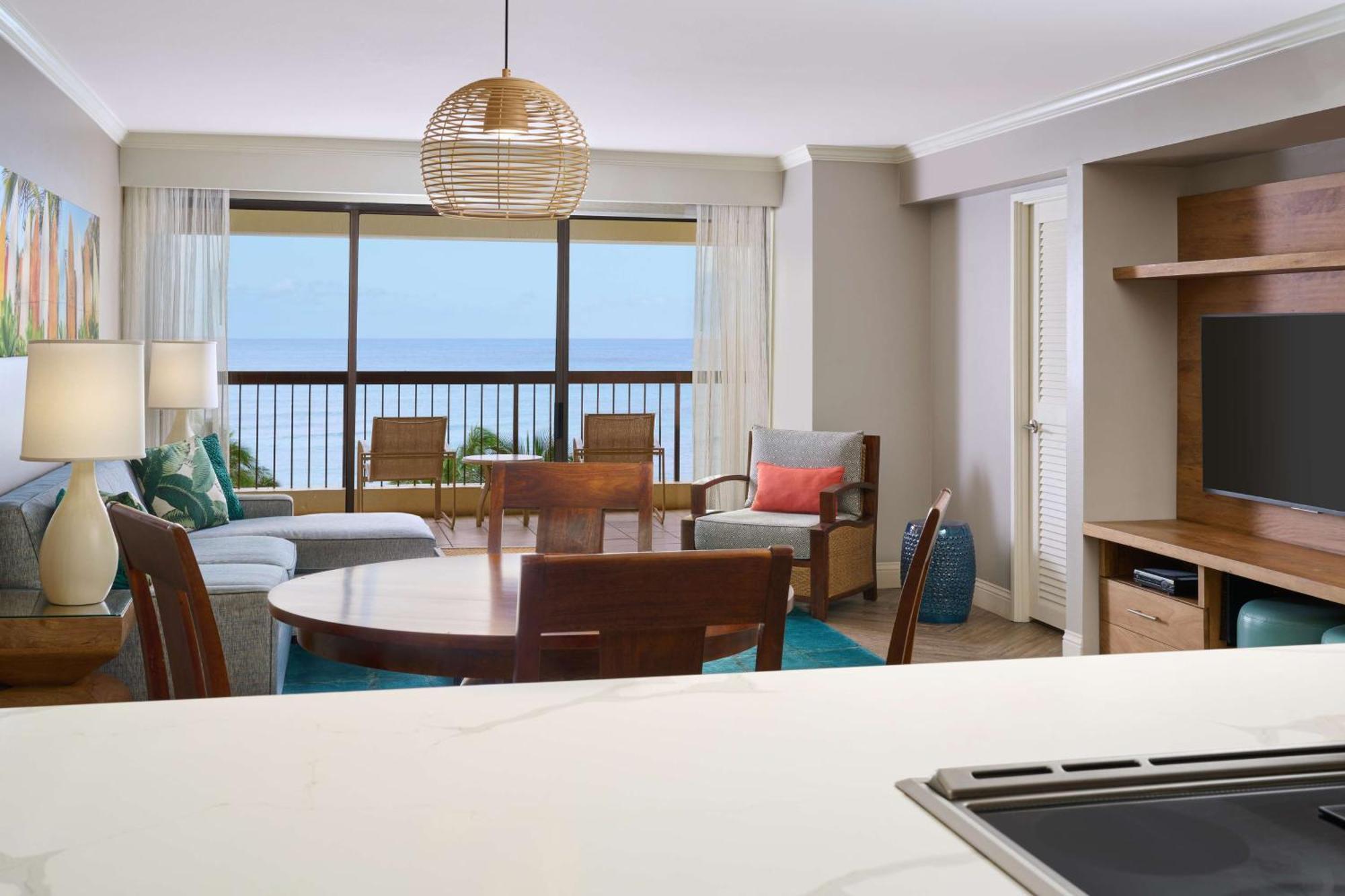 Aston Waikiki Beach Tower Honolulu Exterior photo A living room at the Hilton Waikoloa Village