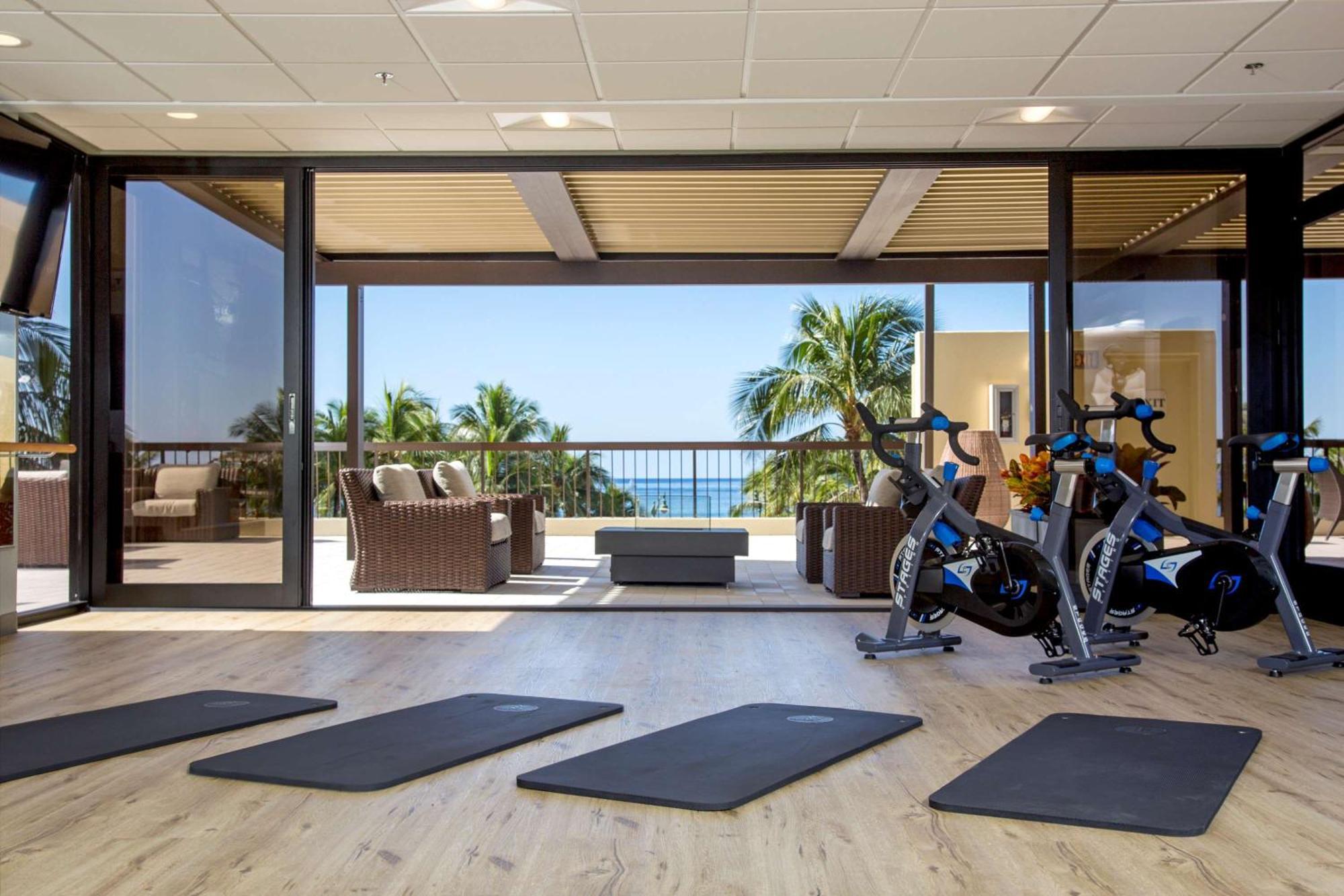 Aston Waikiki Beach Tower Honolulu Exterior photo The gym at the Four Seasons Resort